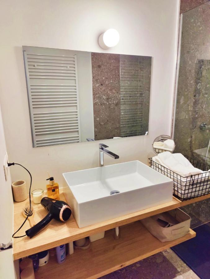 Traditional Chic, High Ceilings' Apt Aircos And Garage Antwerpen Eksteriør bilde